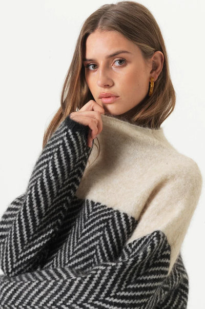Adele | Premium Turtleneck made of fine knit